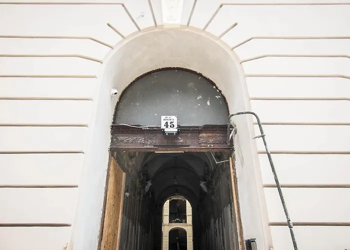 Goldcentral Apartment Akacfa-Next To Mazel Tov-Brilliant Location