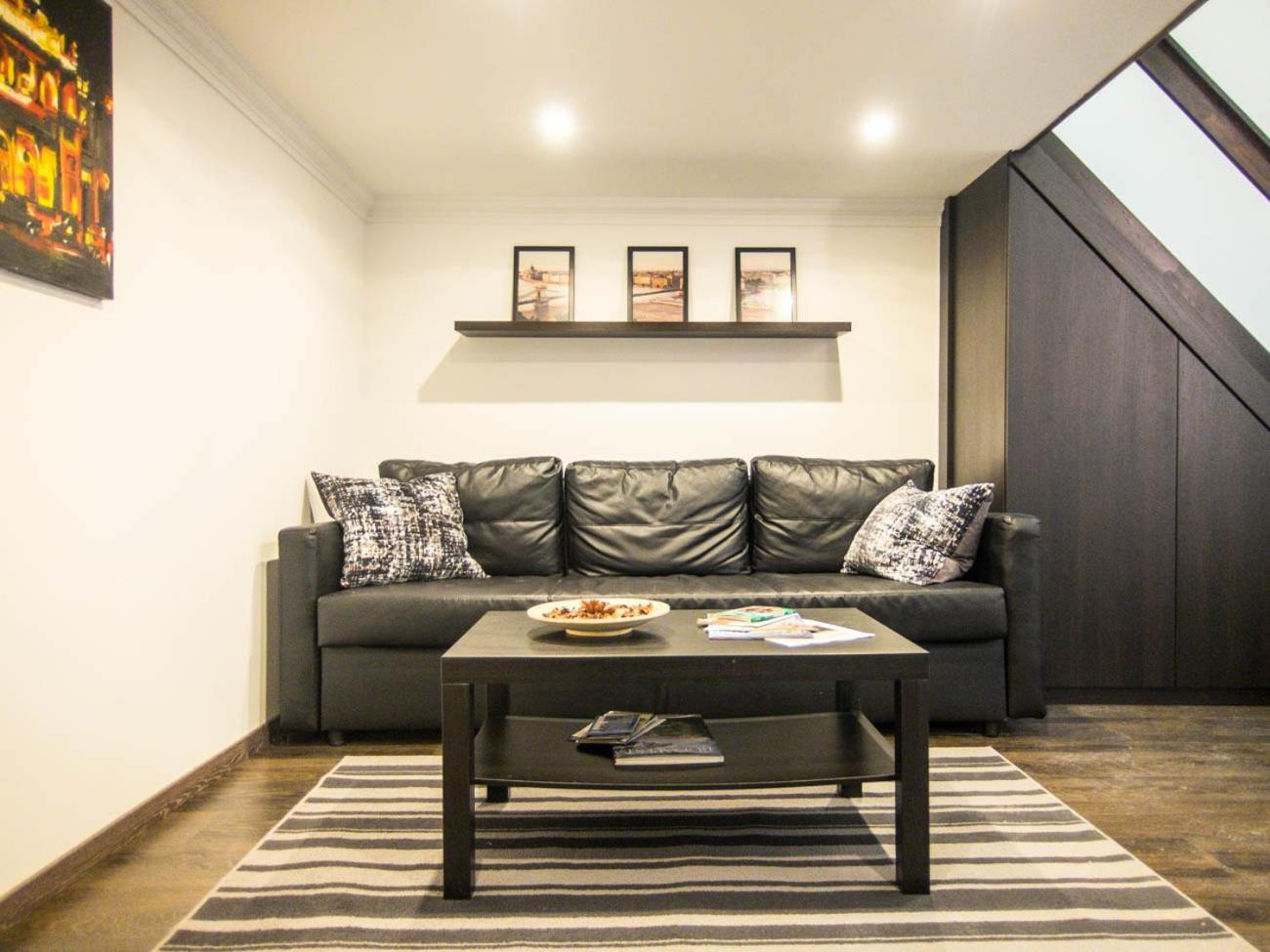 Goldcentral Akacfa Apartmán
