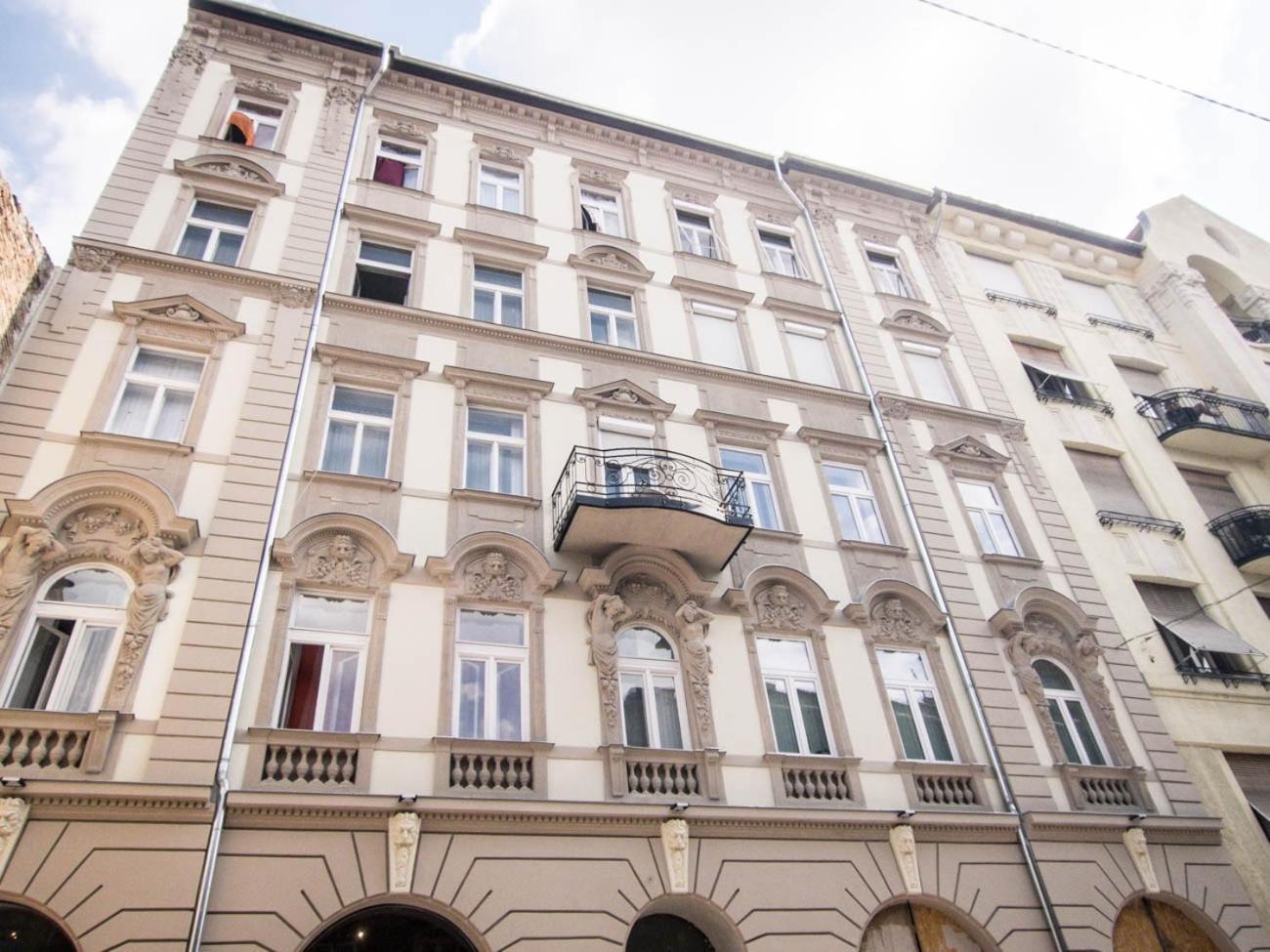 Goldcentral Akacfa Budapesta